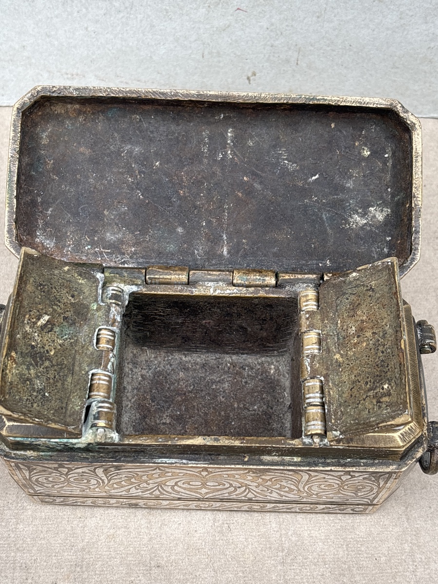 Mindanao Betel Box, Bronze With Silver Niello, Maranao, Philippines -photo-3