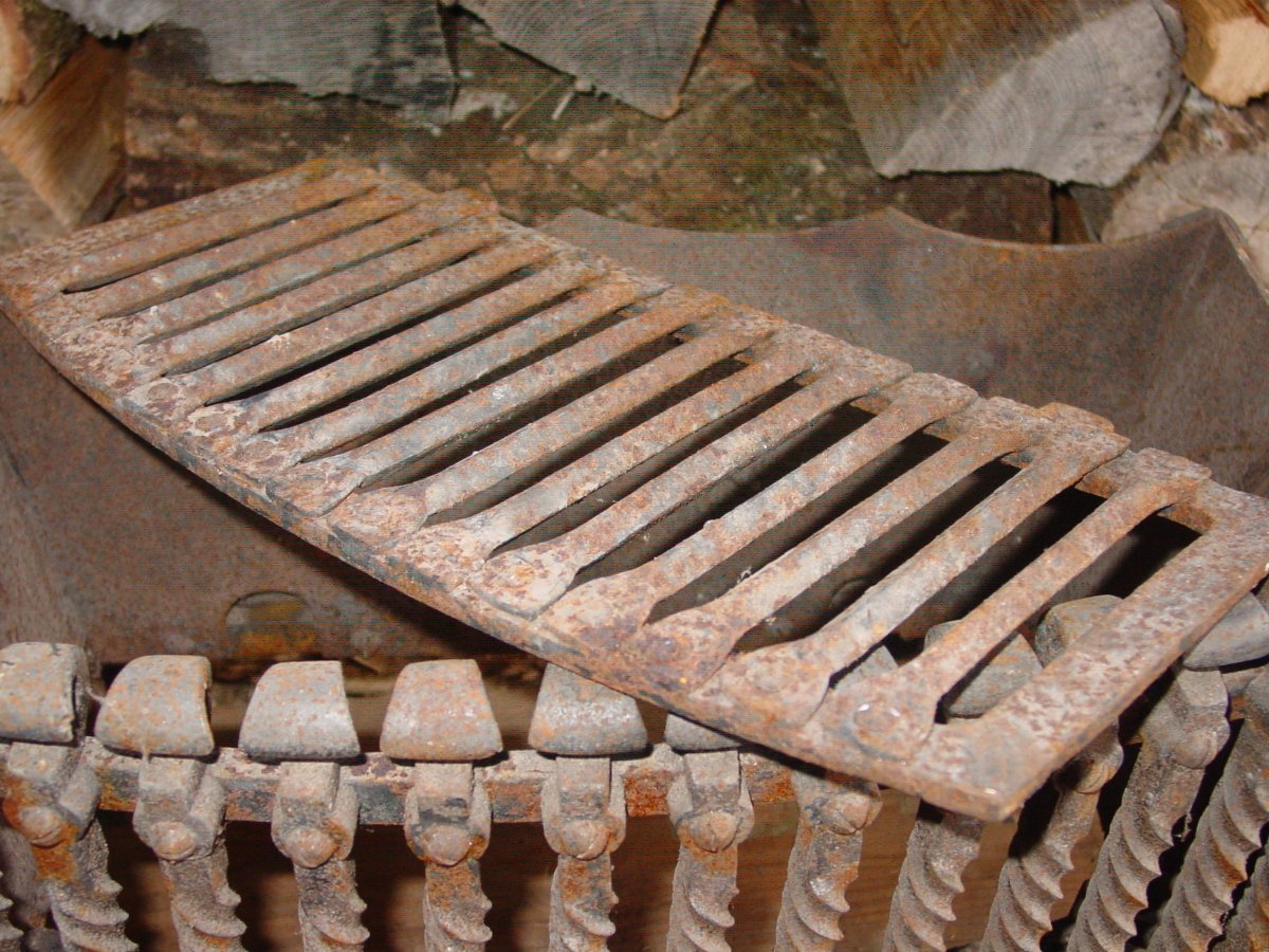 Important Ember Fireplace Grid, Charcoal Around 1900-photo-4