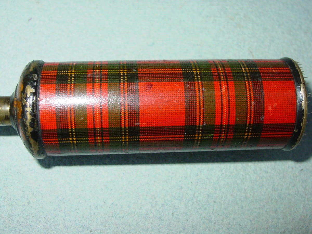 Clan Mac Lean Rare Retractable Brush With Tartan Ware Decor-photo-2