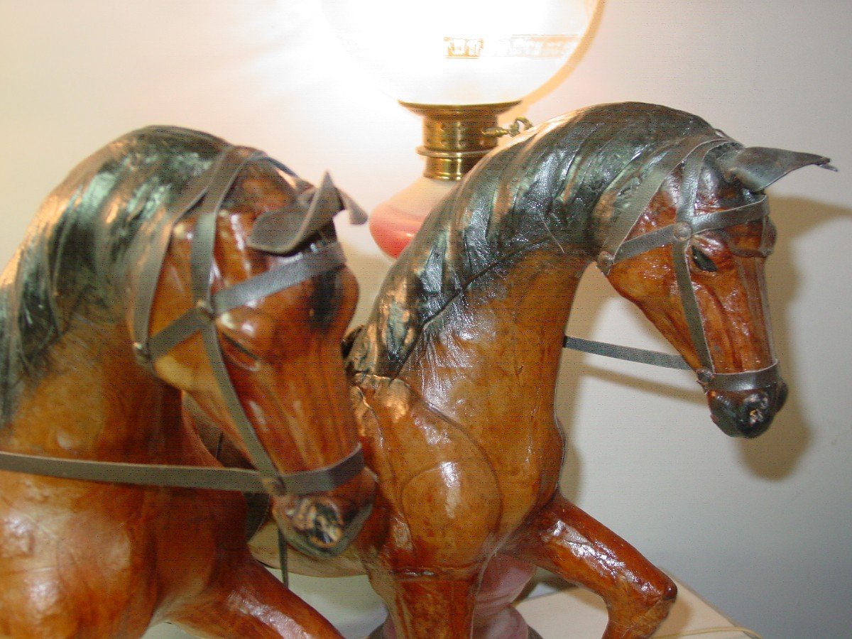 2 Large Brown Horses In Leather Circa 1970-photo-3
