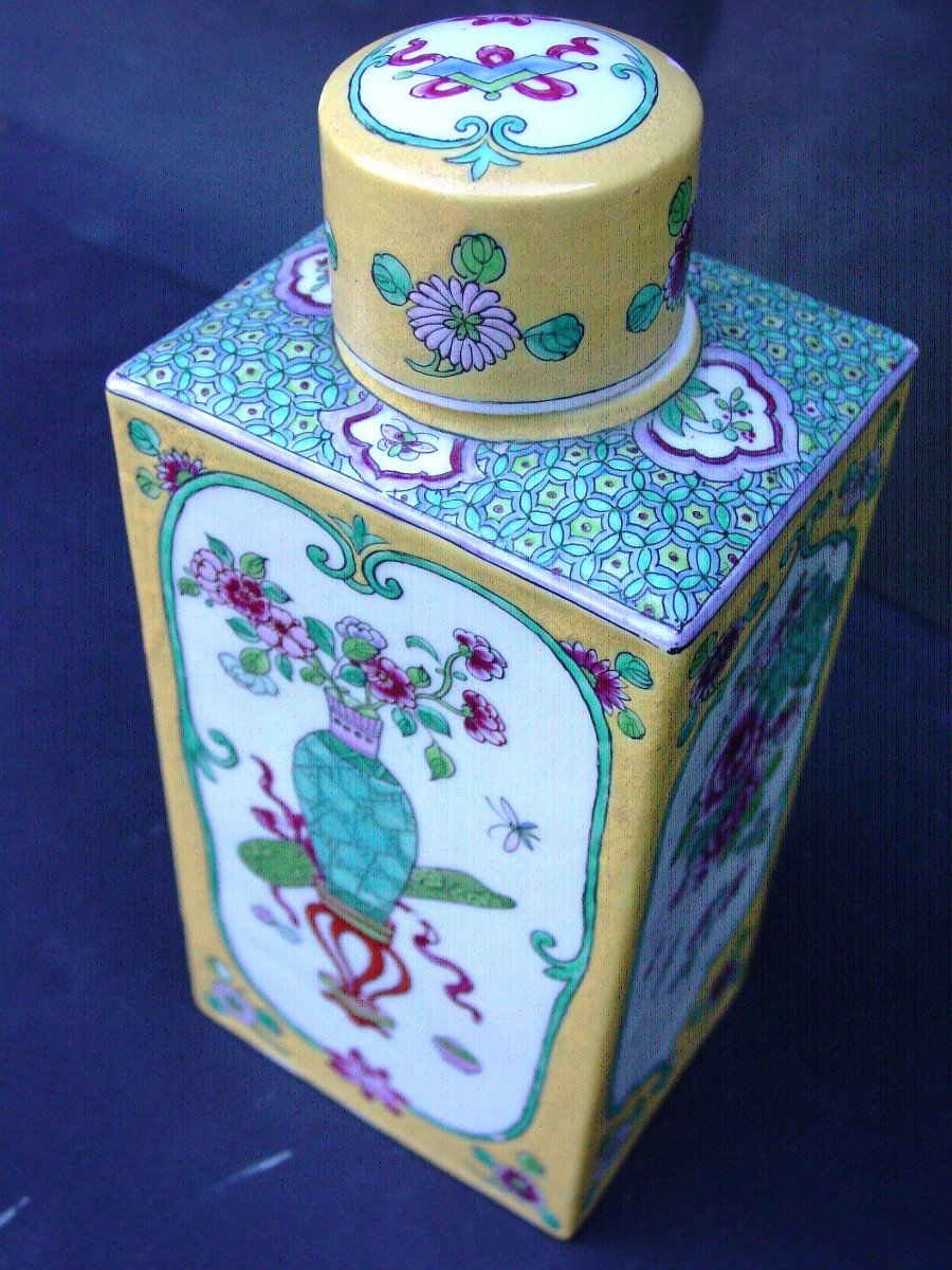 Boite, Pot à Thé Vers 1900 Porcelaine De Chine-photo-1