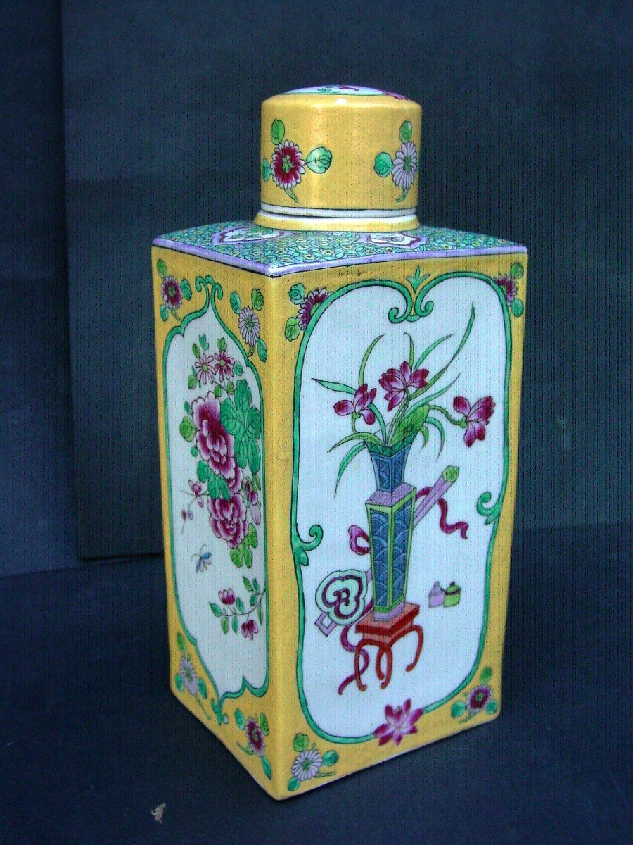 Boite, Pot à Thé Vers 1900 Porcelaine De Chine