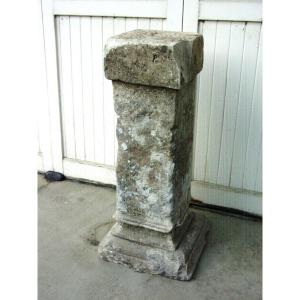 Charentes Limestone Pedestal Sheath Column