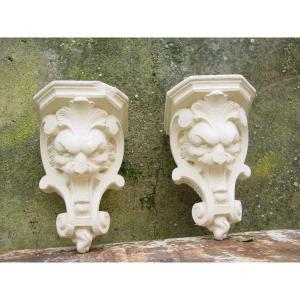 Pair Of Neo-renaissance Plaster Consoles Around 1900 Gothic