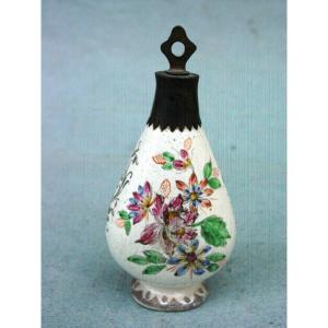 18th Century Porcelain Perfume Bottle. Accident