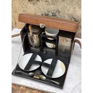 Picnic tea set for car 1910 Service à thé Anglais pour l automobile.