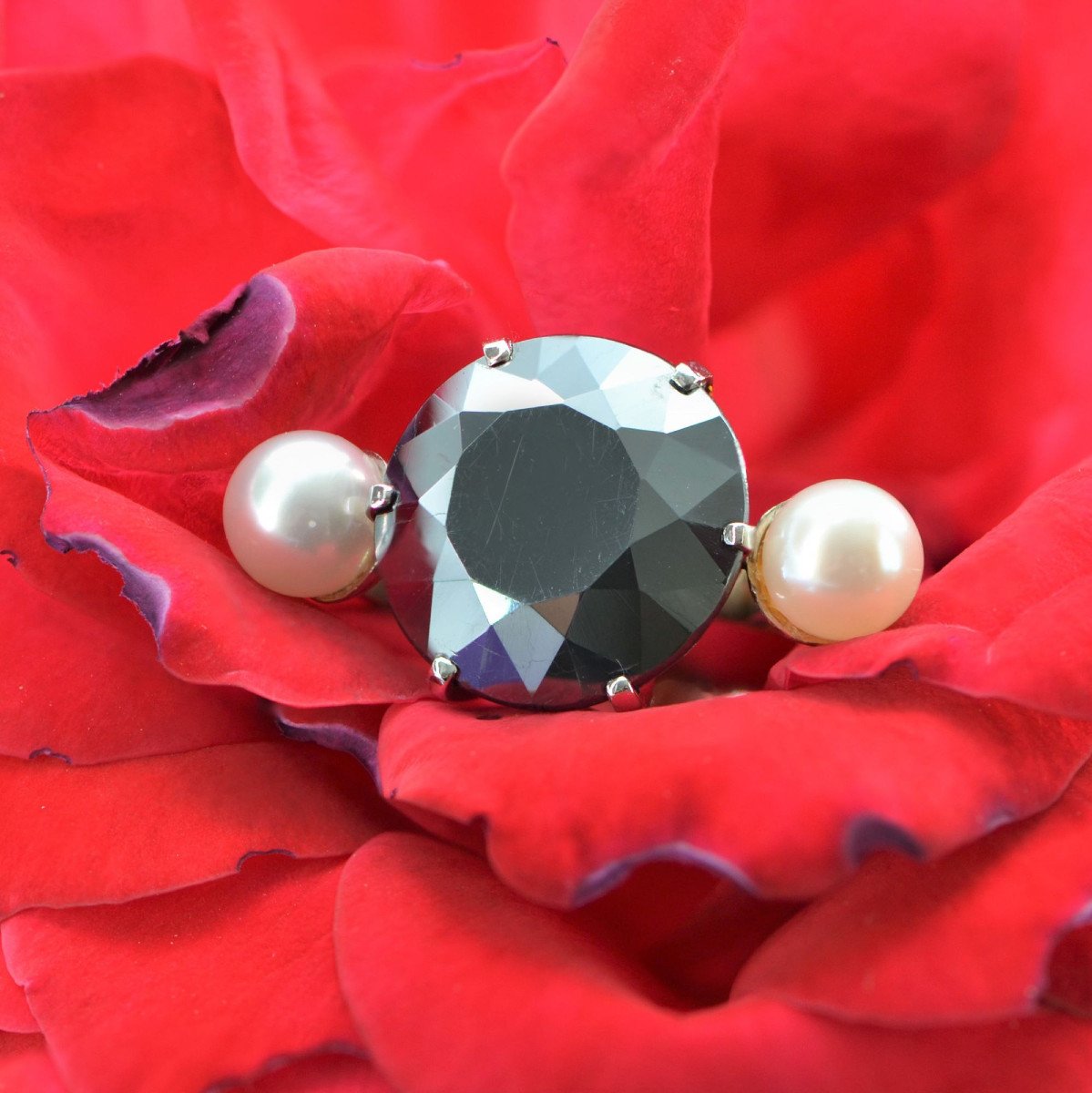 Hematite And Pearl Cocktail Ring-photo-4