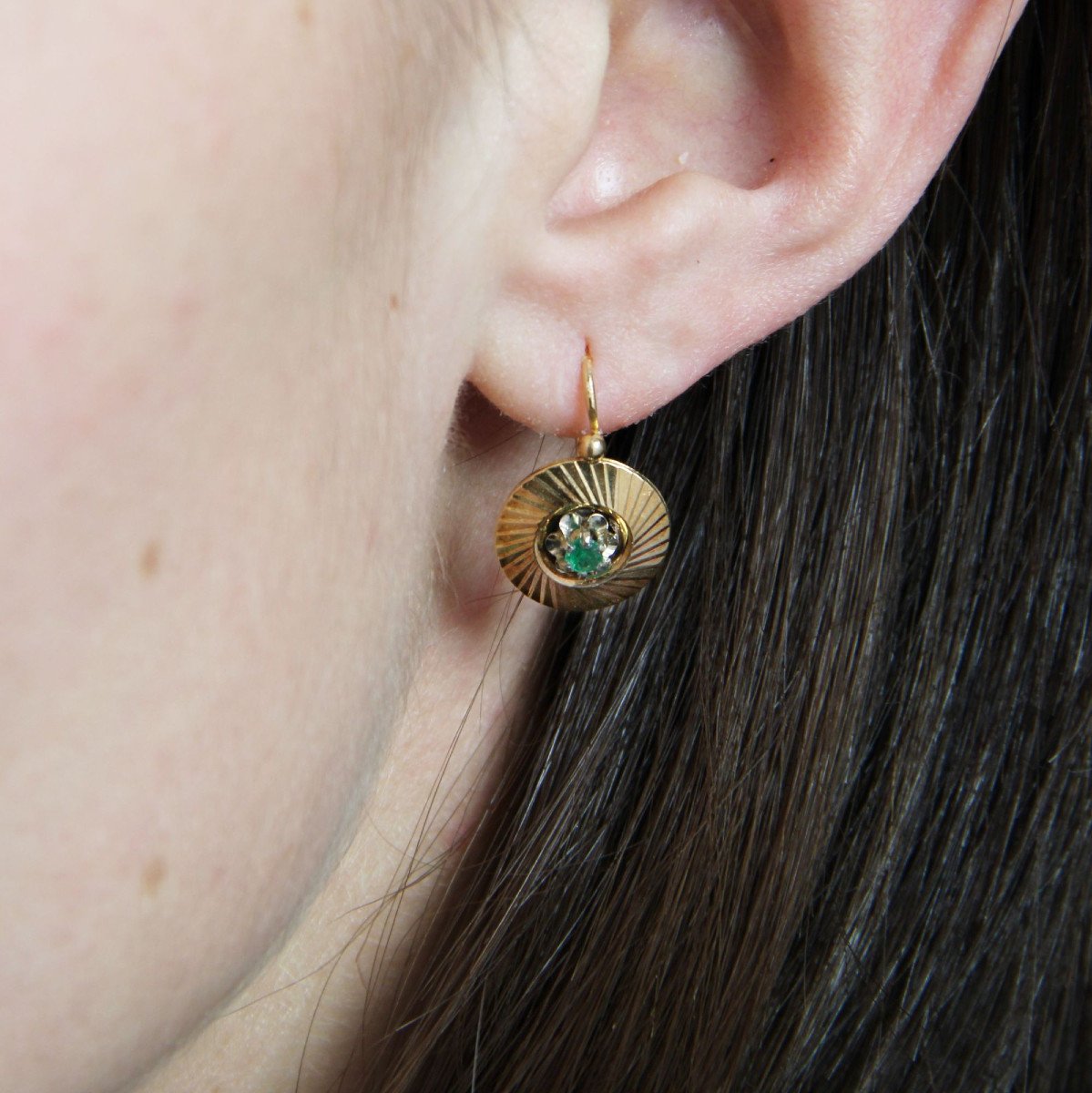 Dormeuses Earrings In Yellow Gold And Emeralds-photo-2