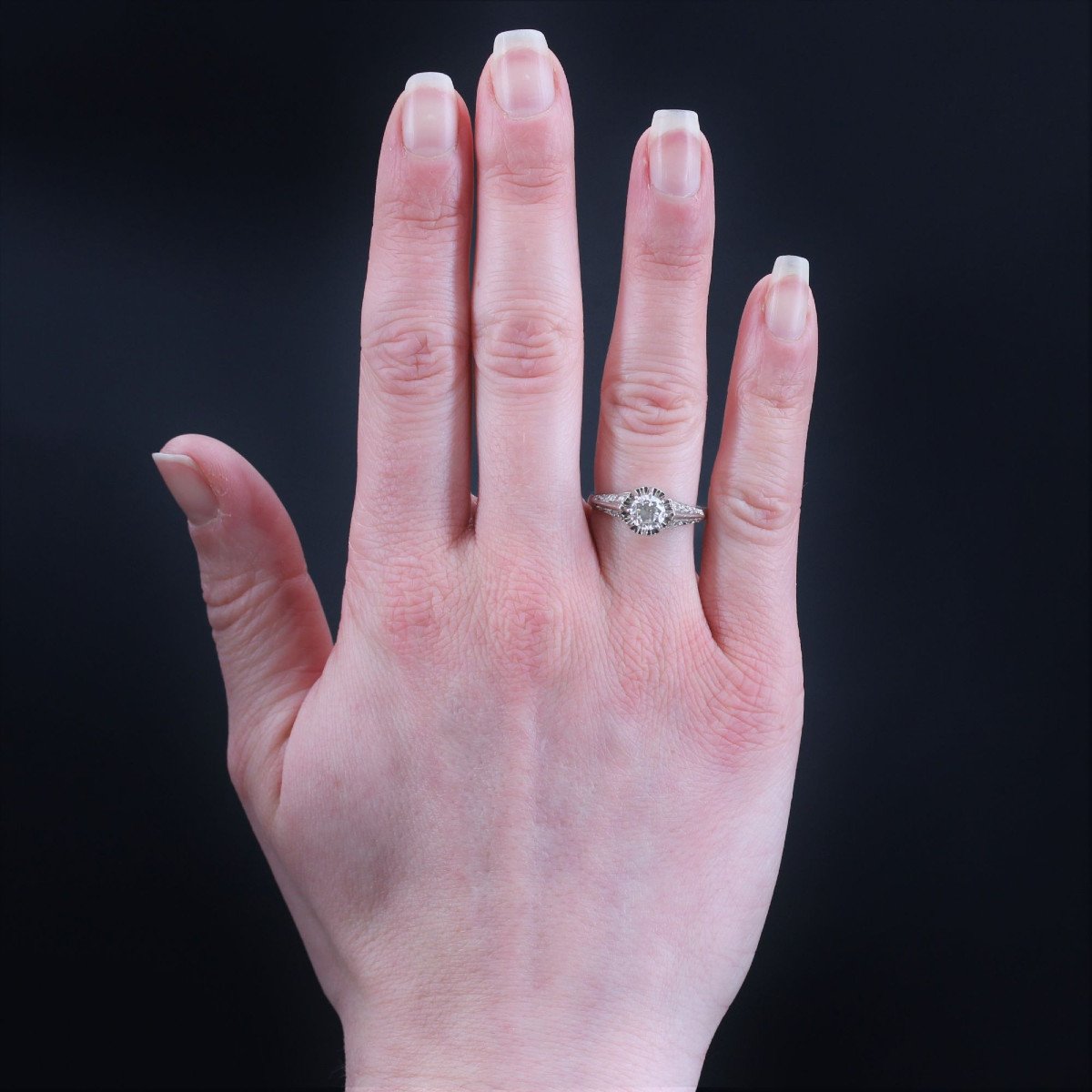 Old Accompanied Diamond Solitaire Ring-photo-2