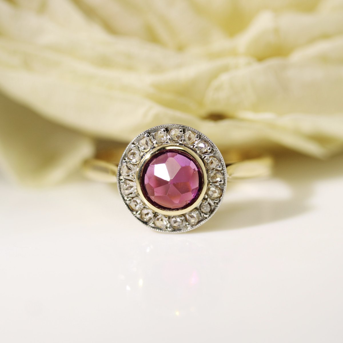 Bague Ancienne Grenat Et Diamants Ronde-photo-3