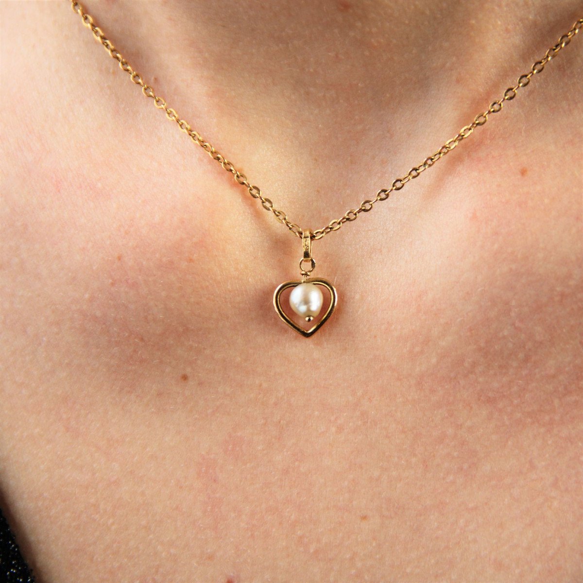 Yellow Gold Heart And Baroque Pearl Pendant-photo-3