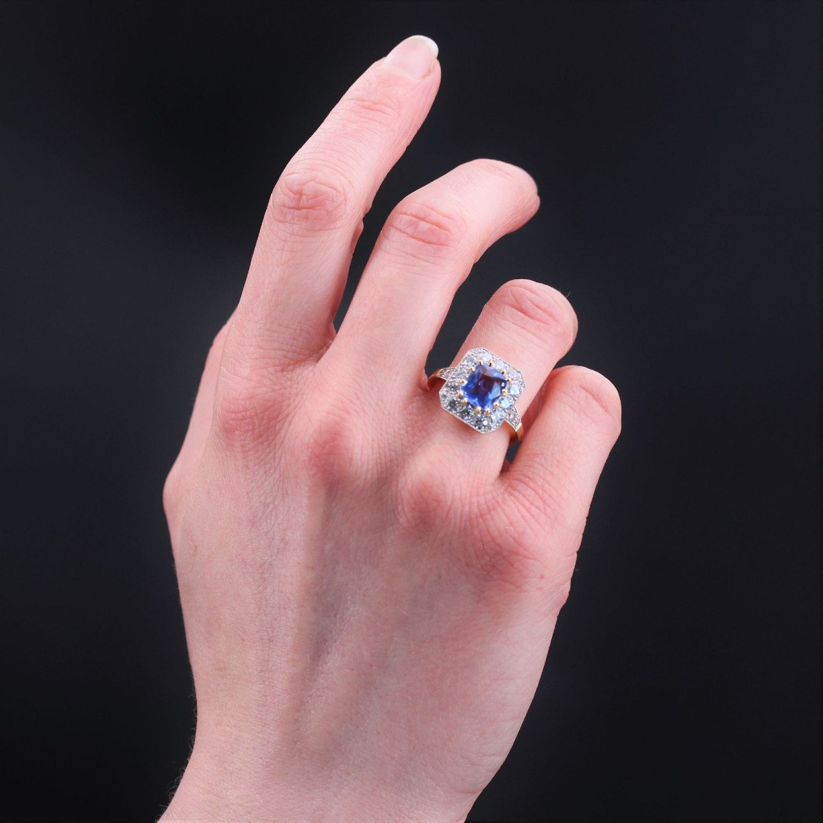 Blue Sapphire And Diamonds Art Deco Style Ring-photo-4