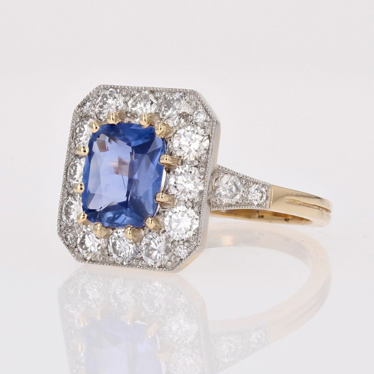 Blue Sapphire And Diamonds Art Deco Style Ring-photo-2