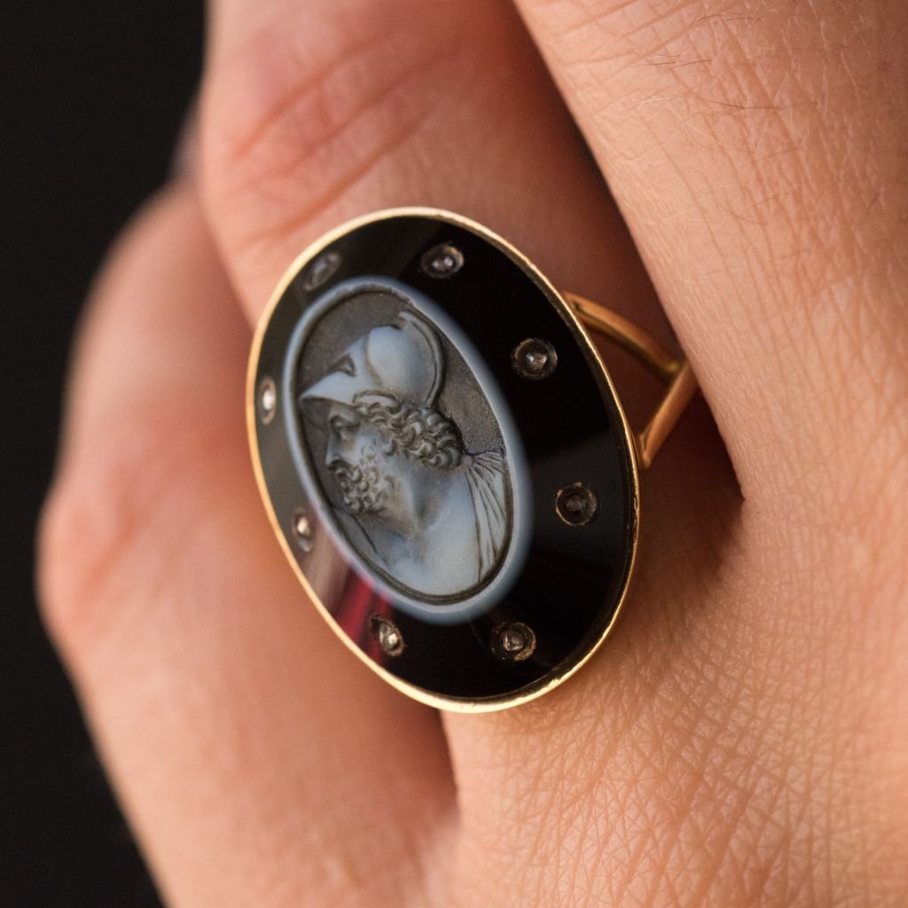 Old Empire Cameo Ring On Onyx And Diamonds-photo-3