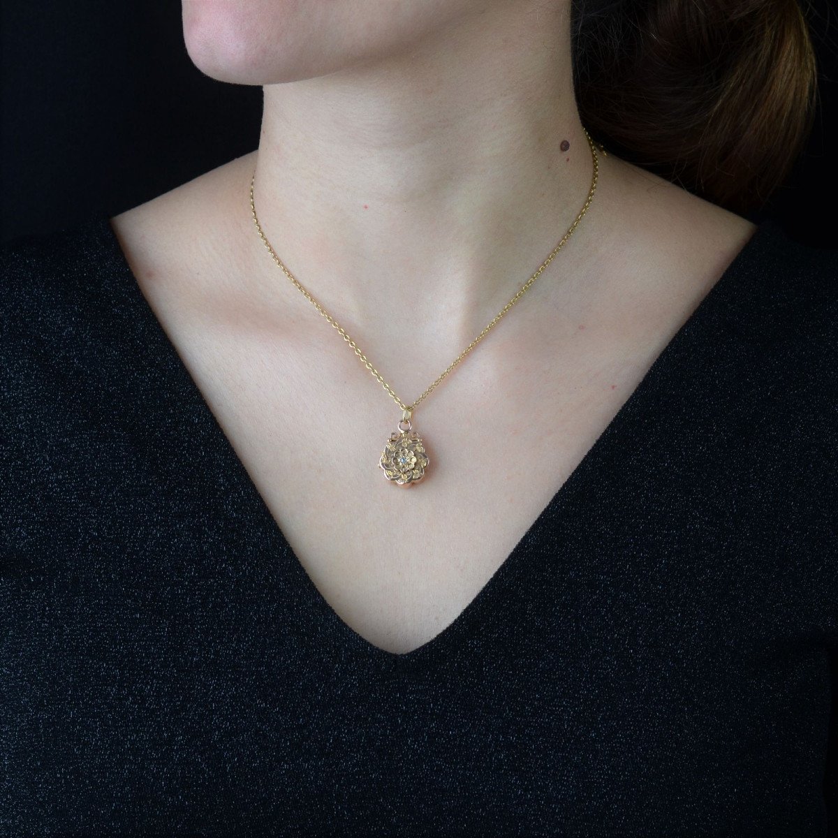 Médaillon Ancien Or Rose Ciselé Diamant-photo-2