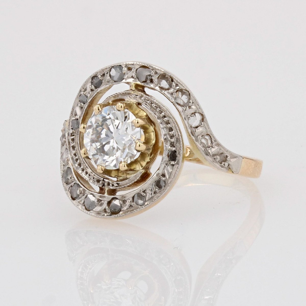 Old Diamond Swirl Ring-photo-5