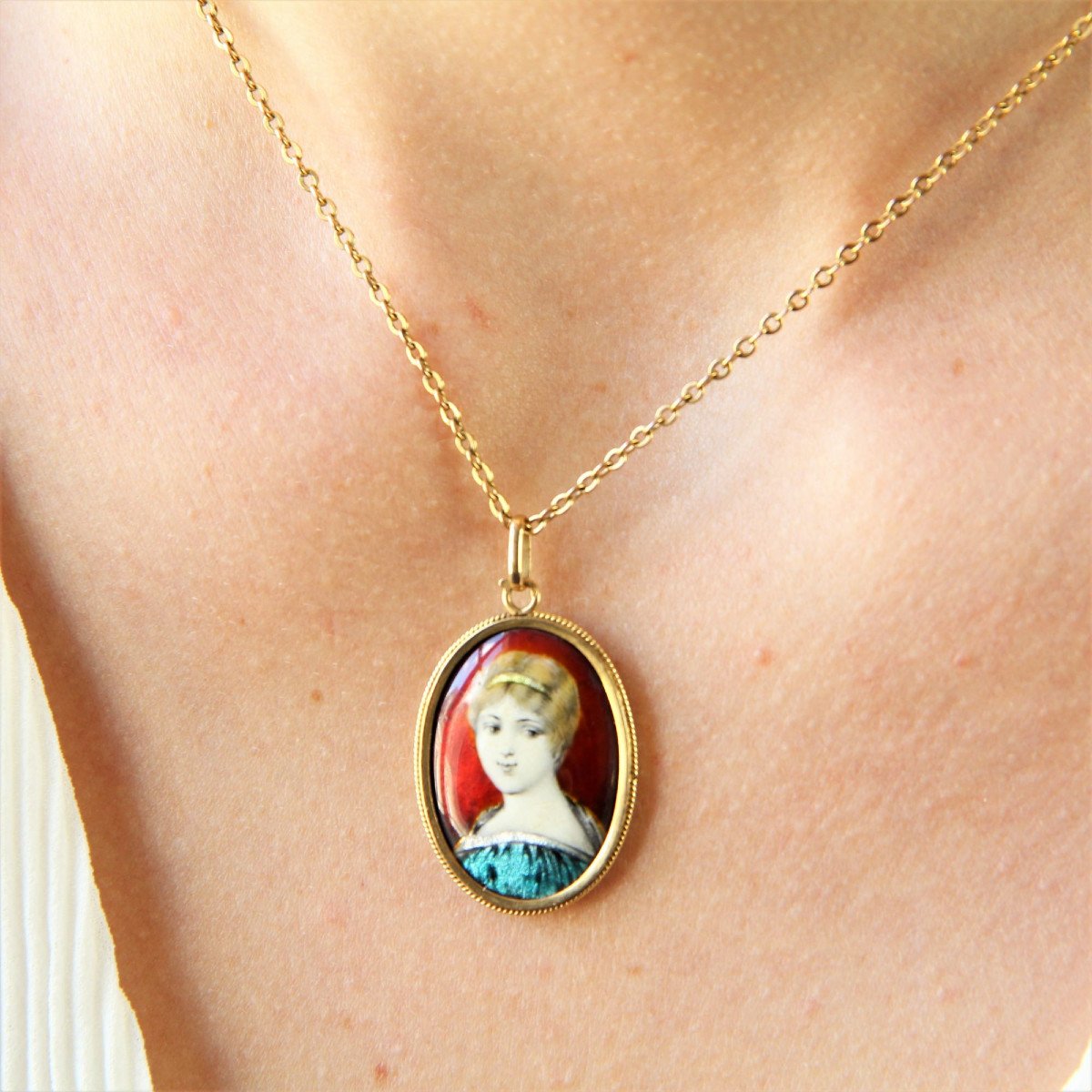 Limoges Enamel Yellow Gold Pendant-photo-2