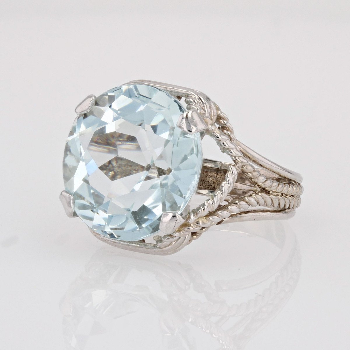 Vintage Aquamarine Ring White Gold-photo-3