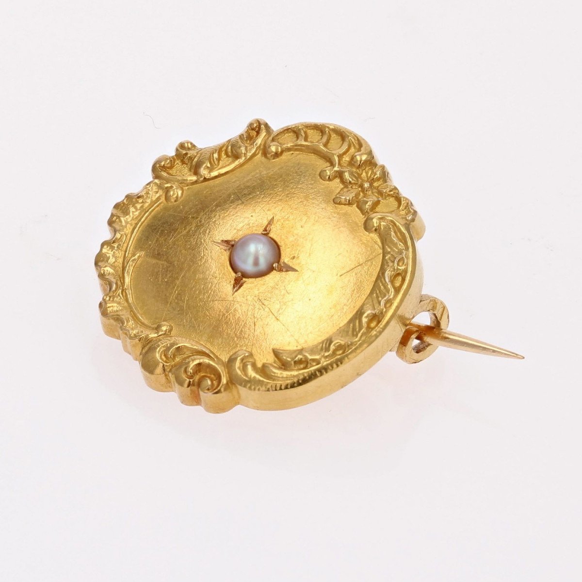 Round Yellow Gold Pearl Brooch-photo-3
