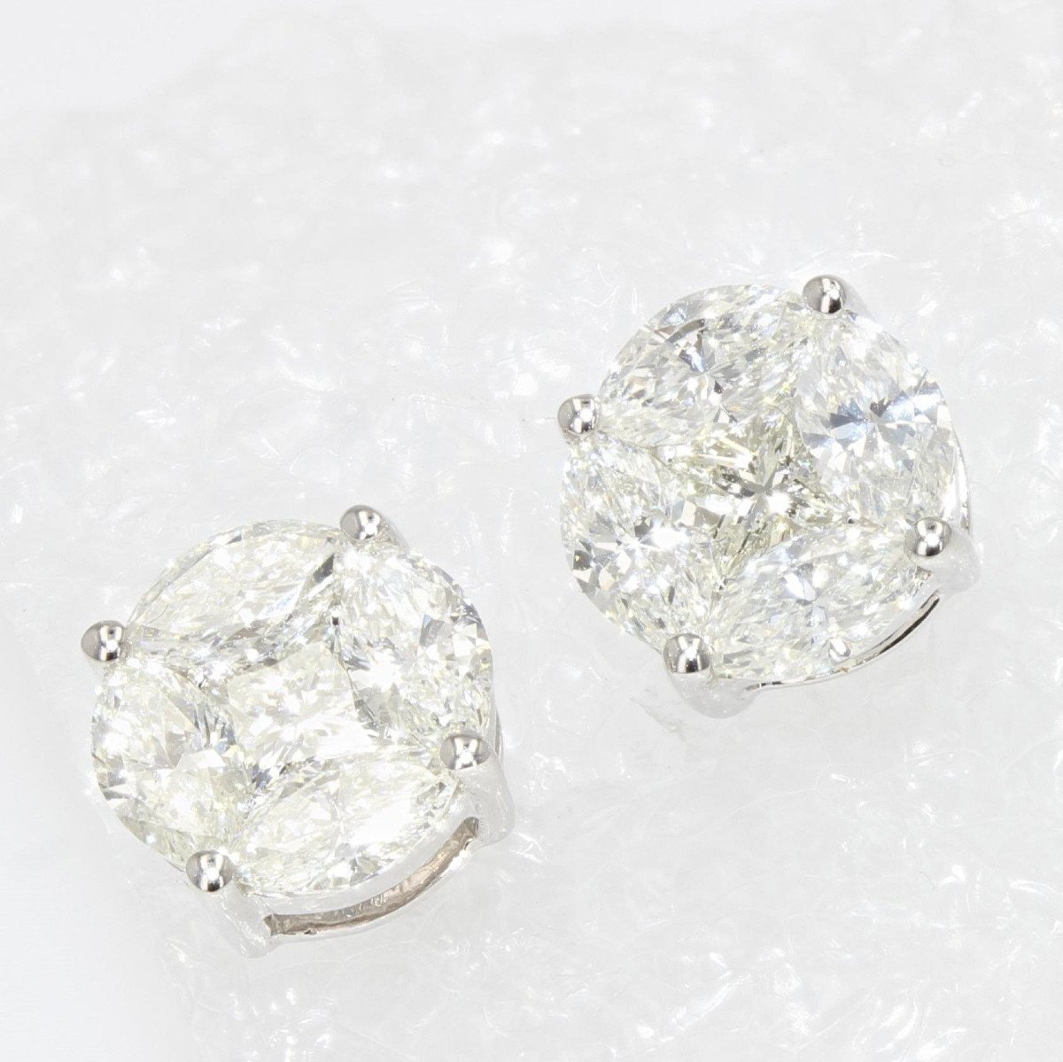 Diamond Stud Earrings 0.20 Carat White Gold-photo-3