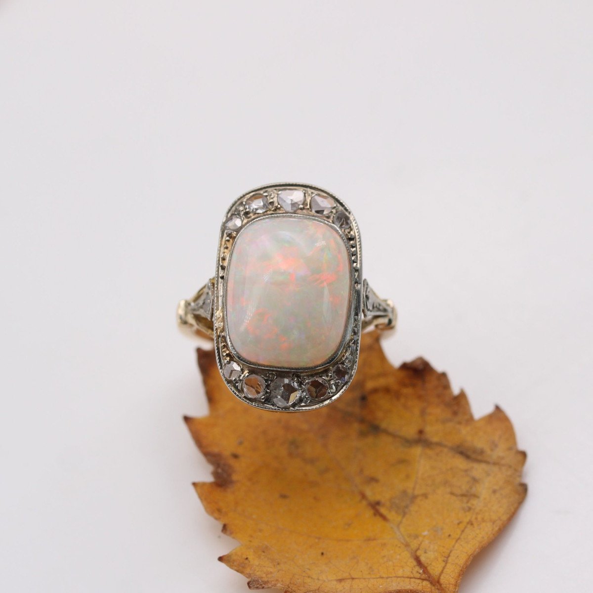 Bague Ancienne Opale Blanche Et Diamants-photo-3