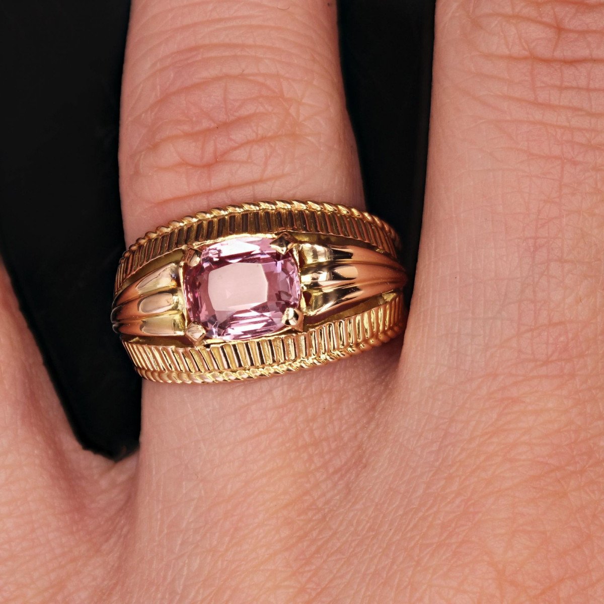 Malaya Garnet And Gold Ring-photo-2