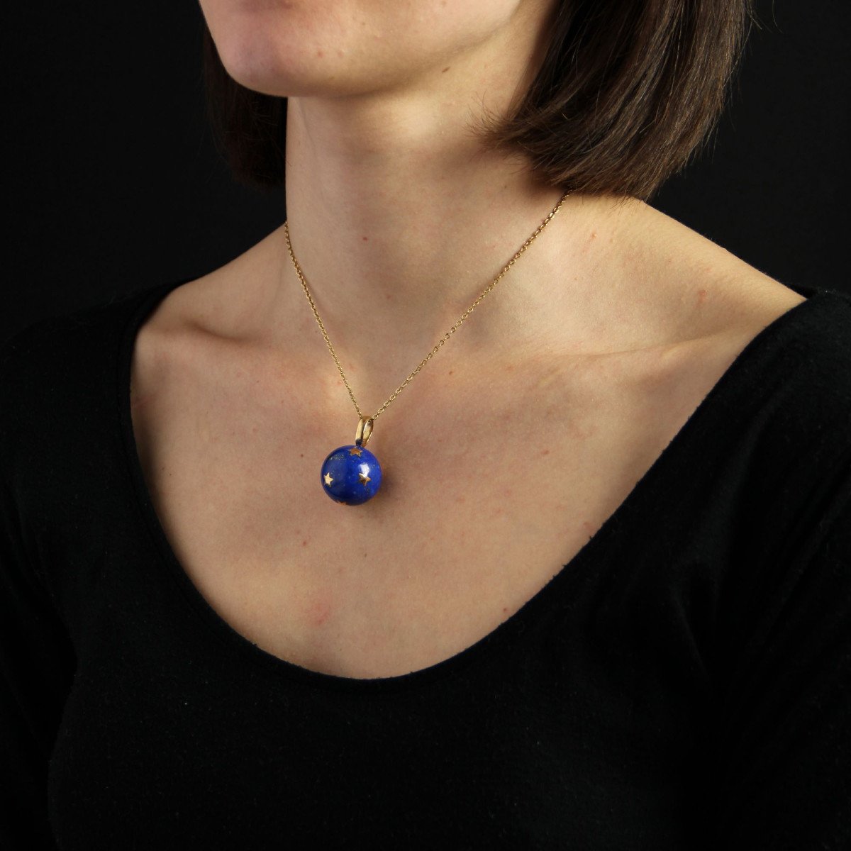Lapis Lazuli Pendant And Its Gold Stars-photo-2