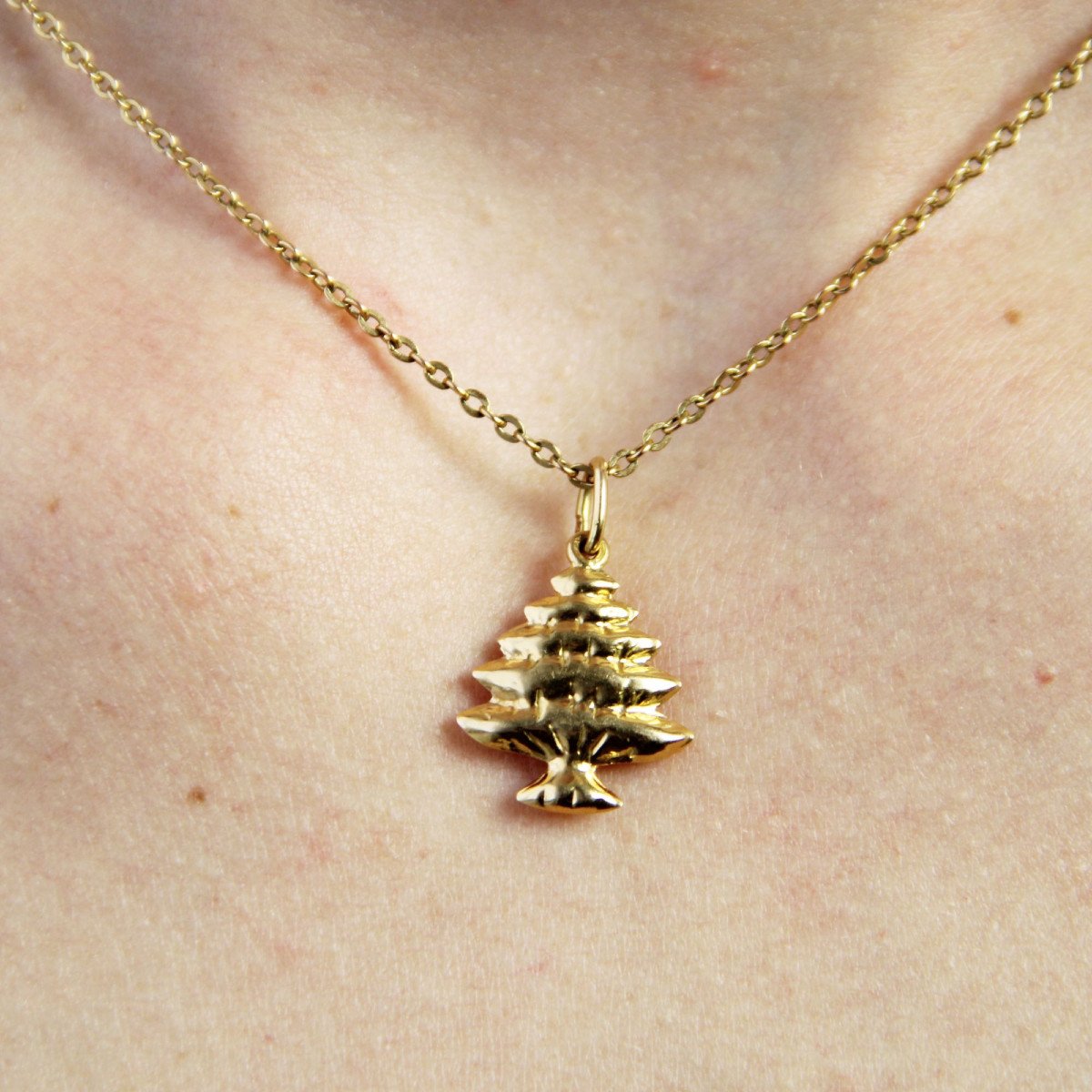 Yellow Gold Fir Pendant-photo-2
