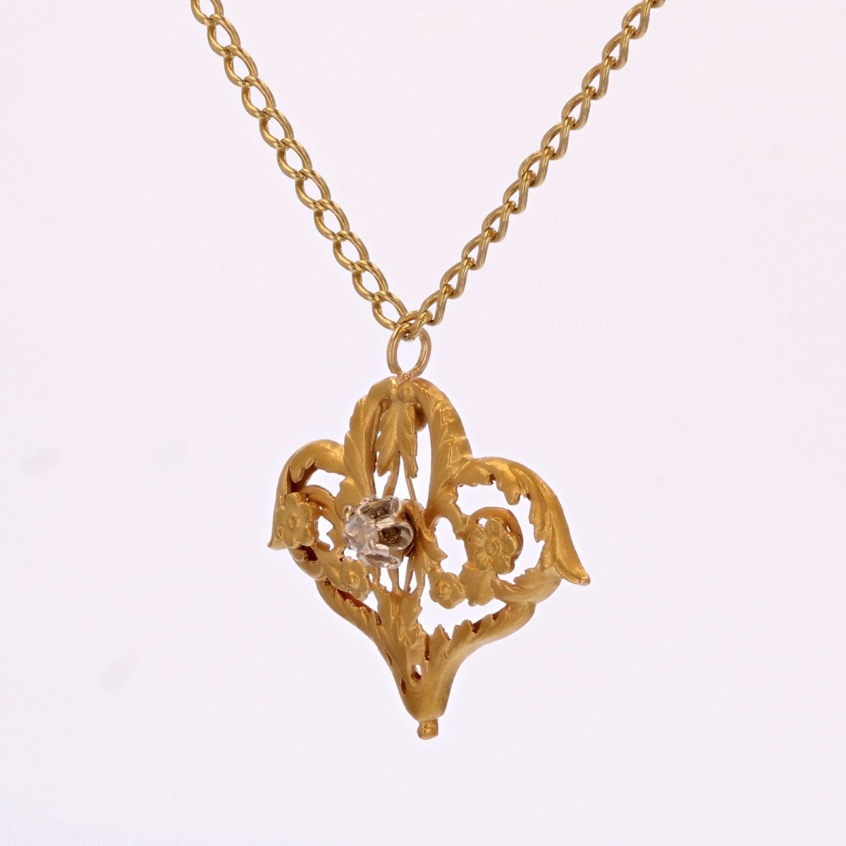 Old Chain And Its Arabesque And Rose-cut Diamond Pendant-photo-3