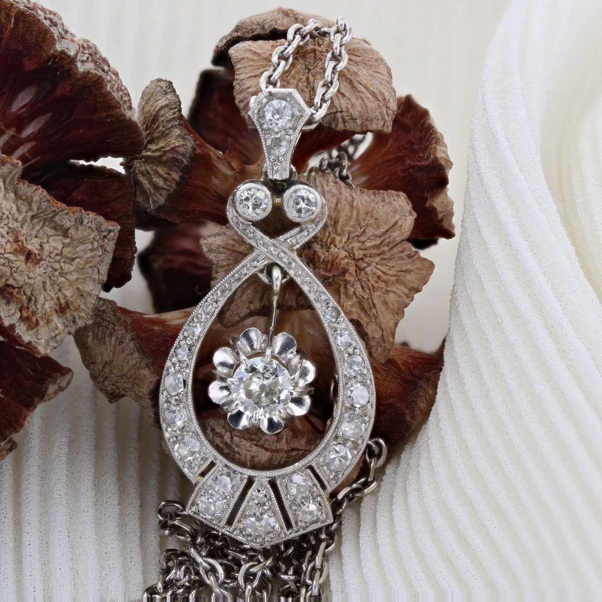 Old Art Deco Diamond Pendant-photo-3