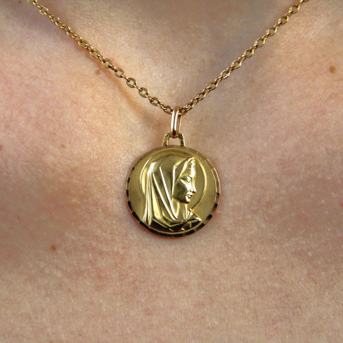 Virgin Mary Medal Yellow Gold-photo-2