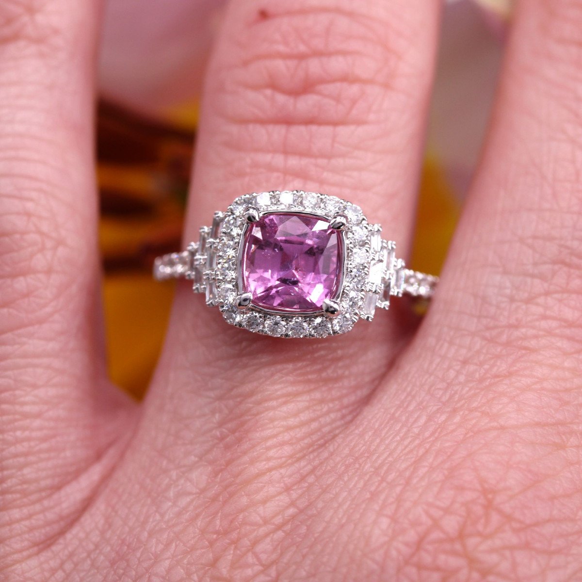 Bague Saphir Rose Coussin Et Diamants-photo-3