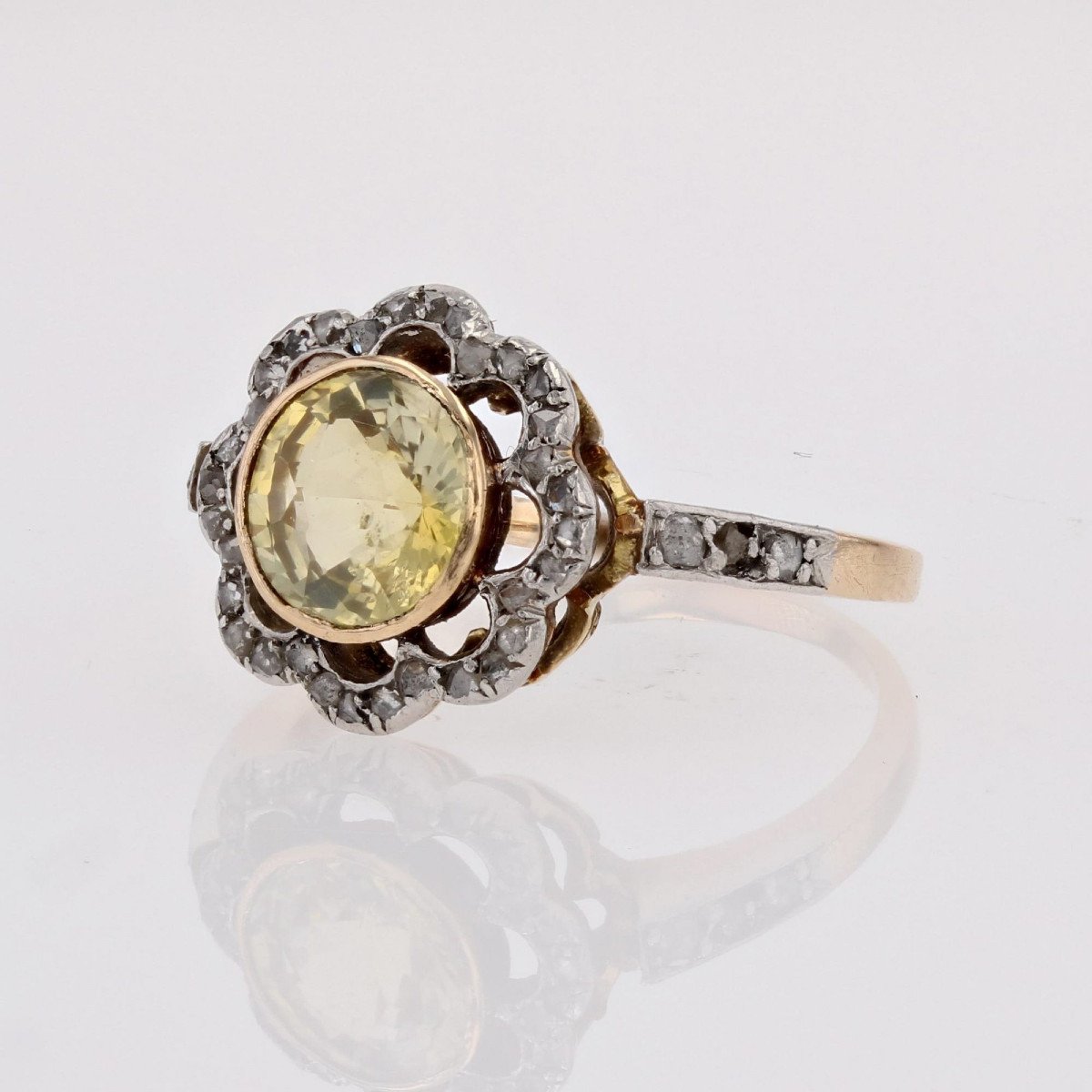 Antique Yellow Sapphire And Diamond Flower Ring-photo-3