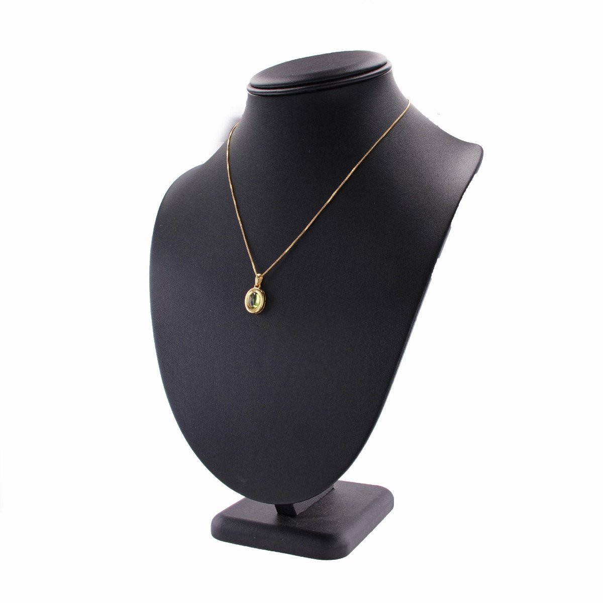 Peridot Cabochon Pendant And Its Fine Yellow Gold Chain-photo-4
