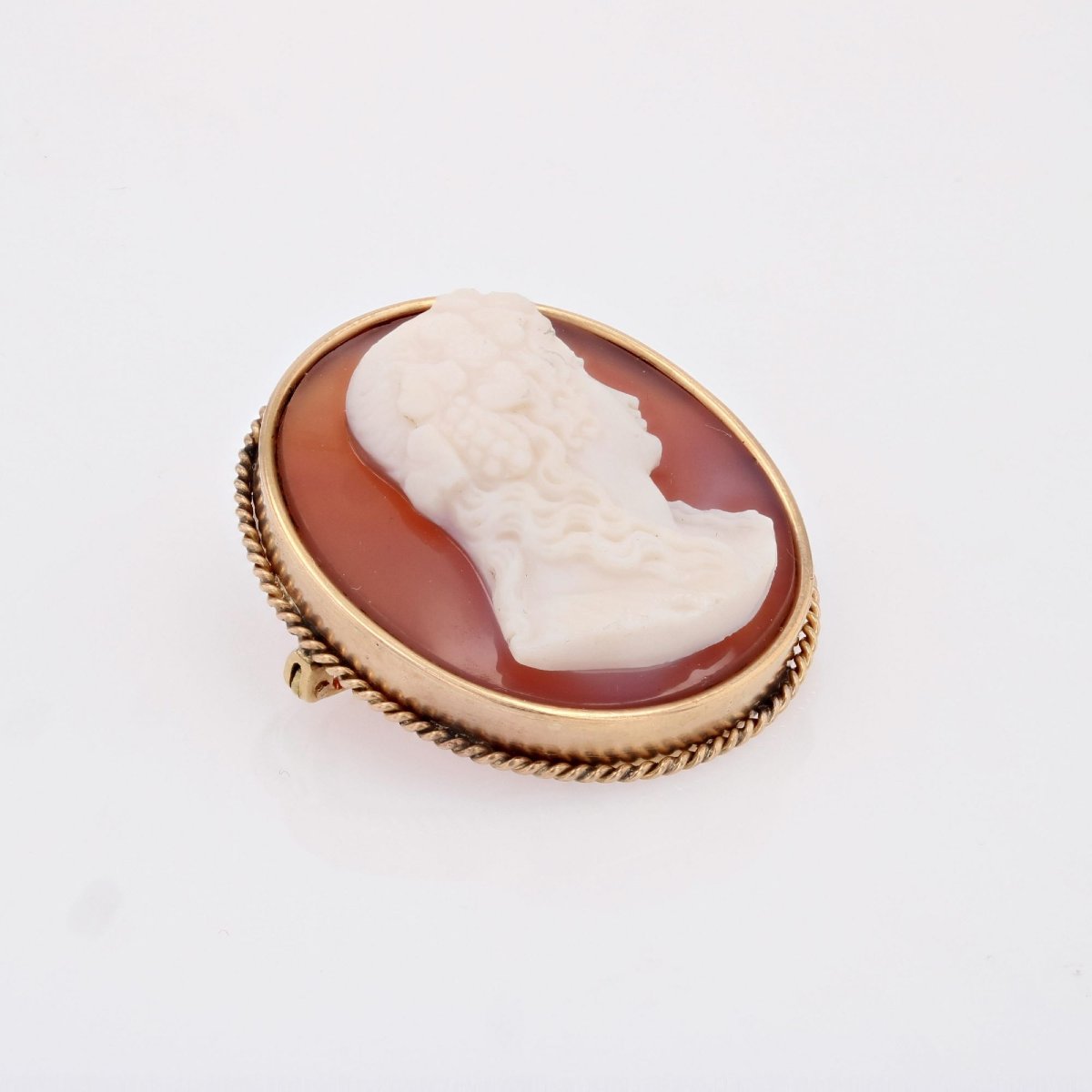 Antique Cameo Brooch On Agate-photo-1