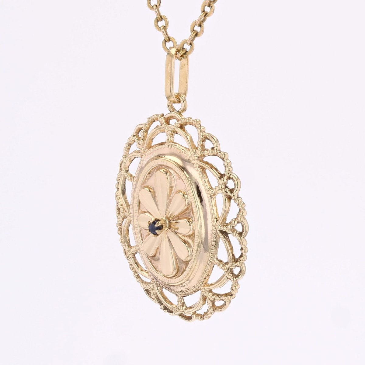 Retro Yellow Gold And Sapphire Pendant-photo-1