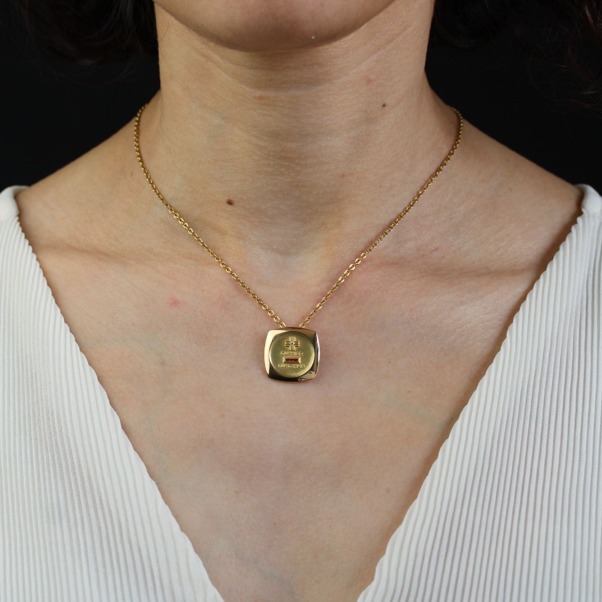 Square Love Medal More Than Yesterday Less Than Tomorrow Yellow Gold Diamond Ruby Augis-photo-2