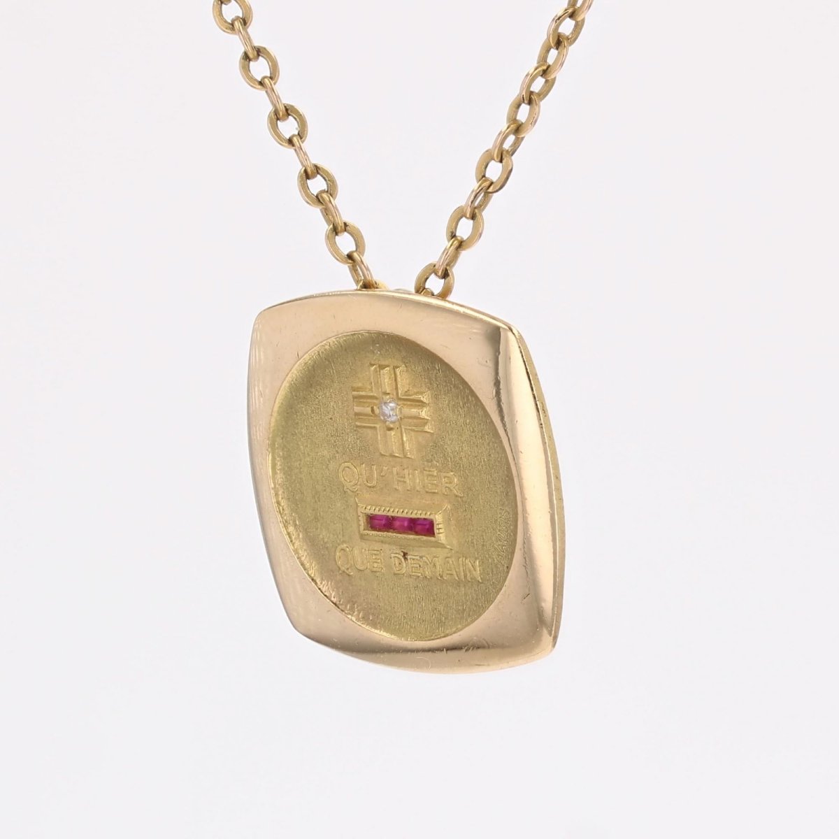 Square Love Medal More Than Yesterday Less Than Tomorrow Yellow Gold Diamond Ruby Augis-photo-1