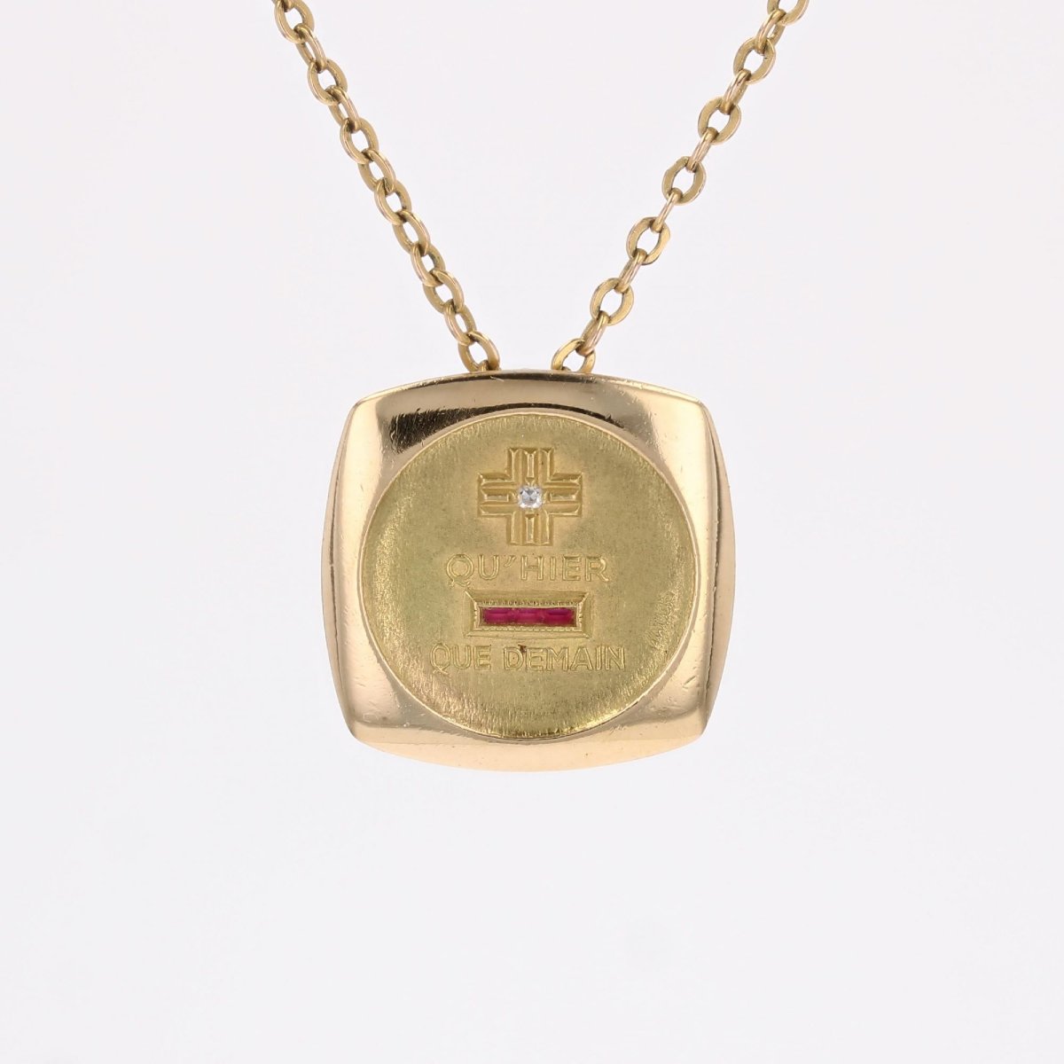 Square Love Medal More Than Yesterday Less Than Tomorrow Yellow Gold Diamond Ruby Augis-photo-4