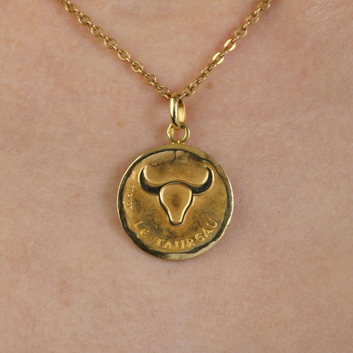 Becker Yellow Gold Bull Medal-photo-4