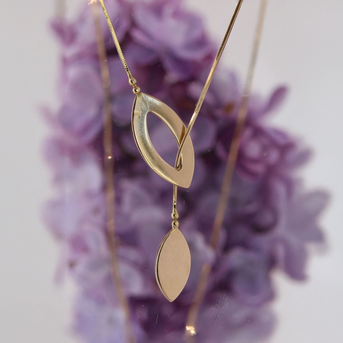 Modern Asymmetrical Yellow Gold Necklace-photo-3