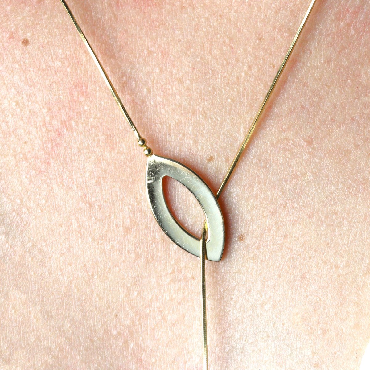 Modern Asymmetrical Yellow Gold Necklace-photo-2