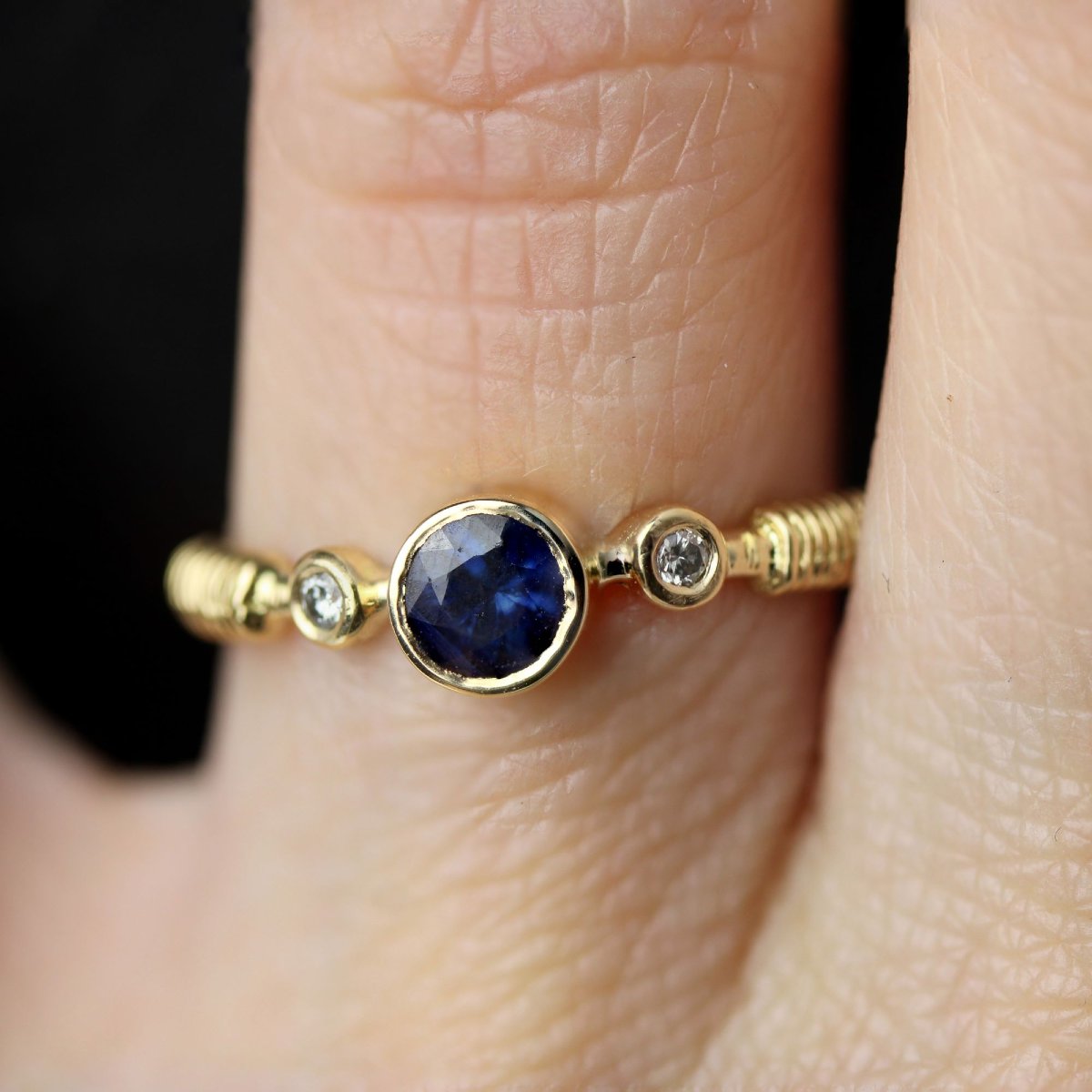 Yellow Gold Sapphire And Diamond Ring-photo-2