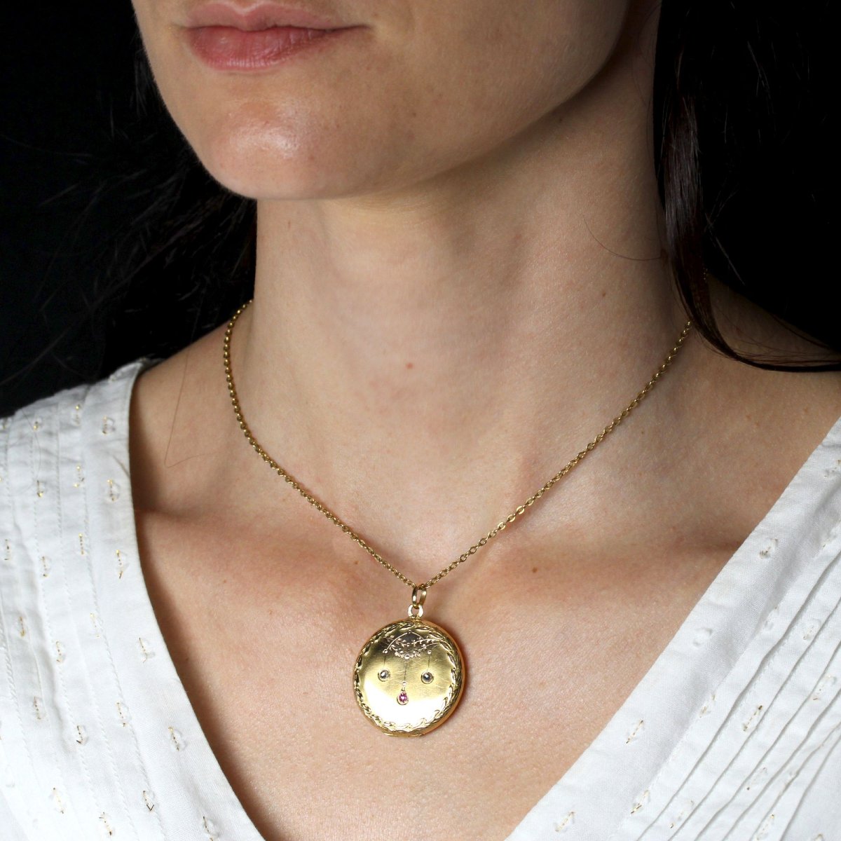 Médaillon ancien or rose rubis diamants-photo-2