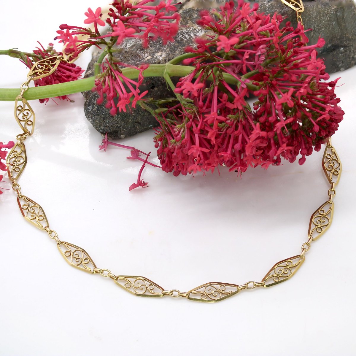 Filigree Mesh Gold Necklace-photo-4