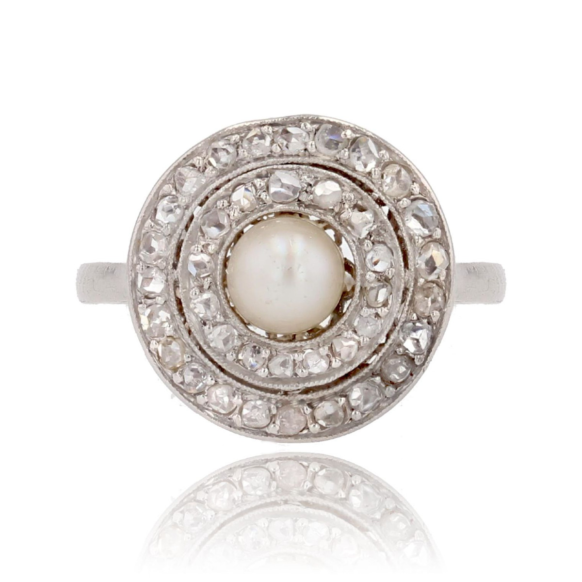 Bague ancienne ronde perle fine et diamants