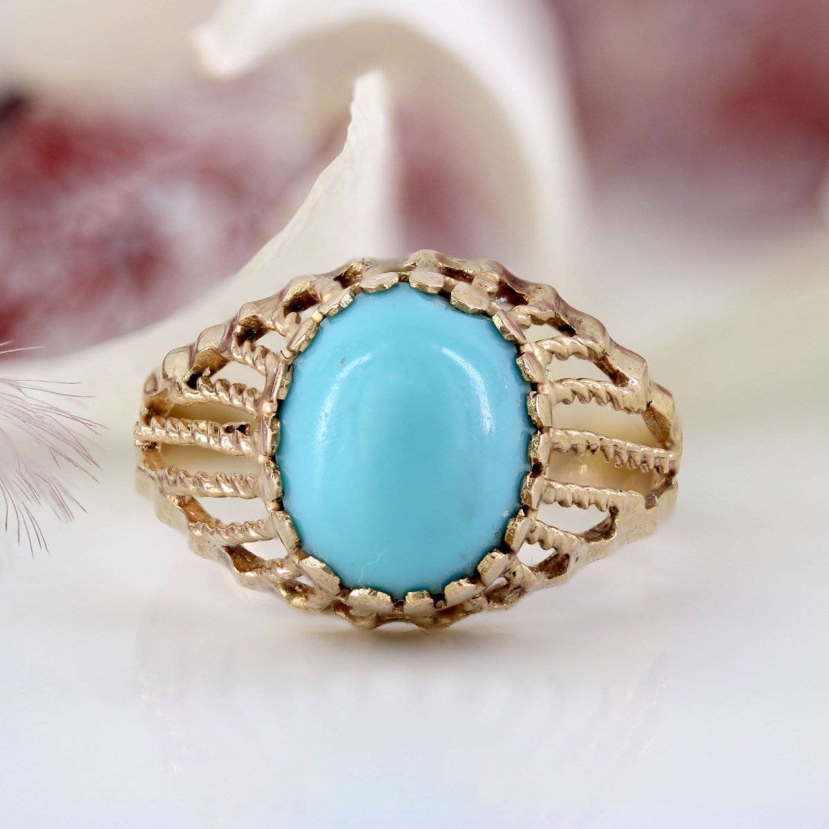 Gold Ring With Twisted Dome And Turquoise Stone-photo-3