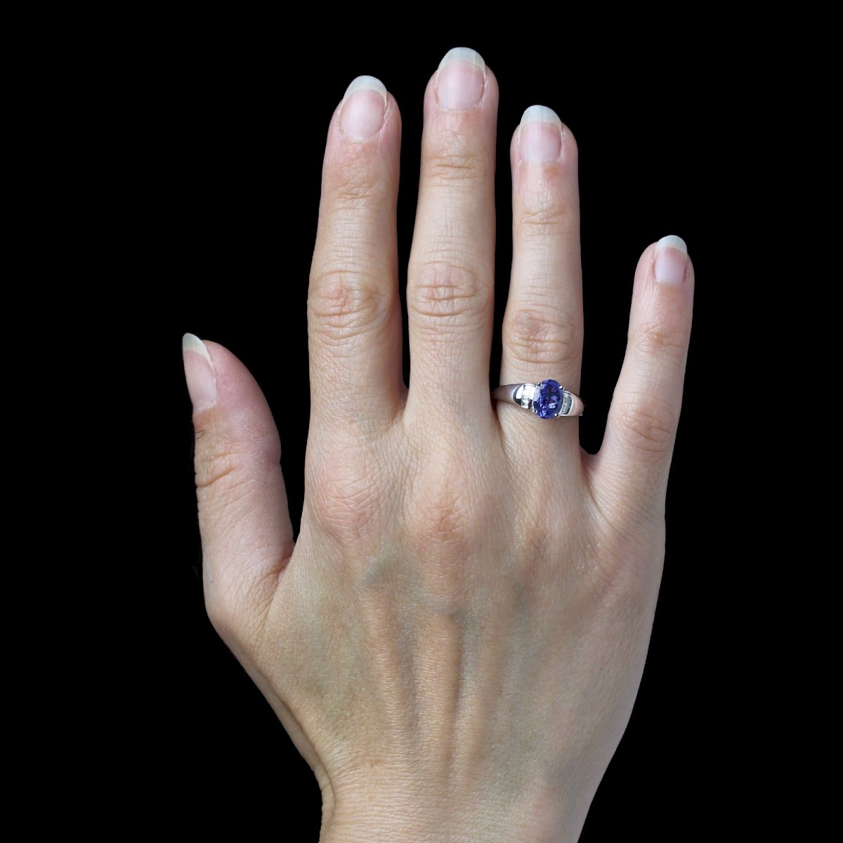 Tanzanite And Diamond Ring In White Gold-photo-2