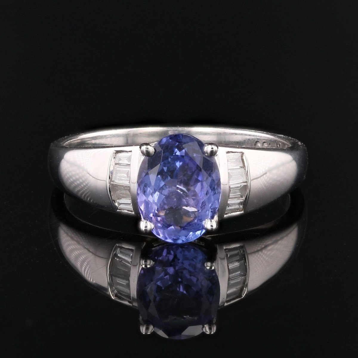 Tanzanite And Diamond Ring In White Gold-photo-1