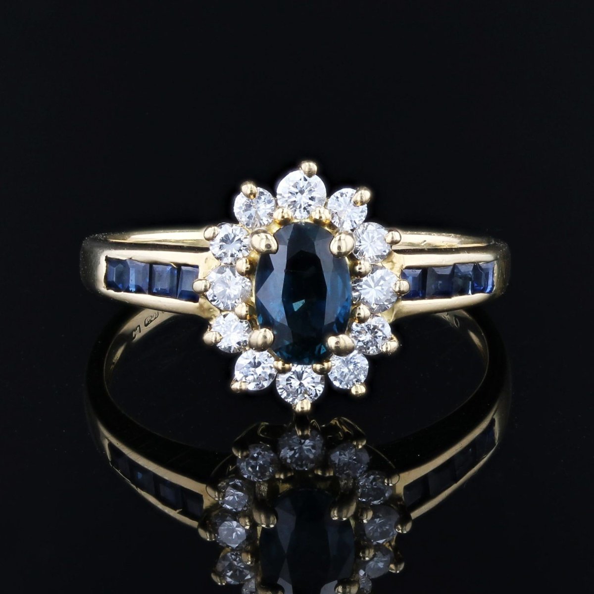 Daisy Ring With Sapphires, Diamonds And Calibrated Sapphires-photo-2